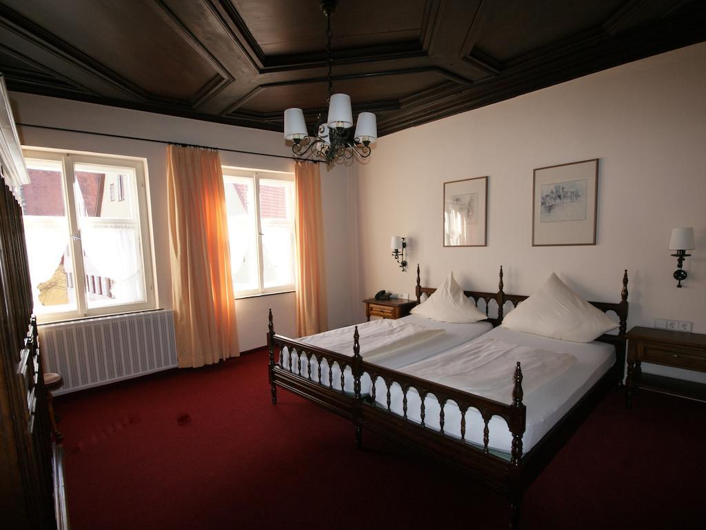 Hotel Eisenkrug Dinkelsbuhl Ruang foto